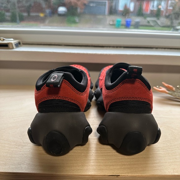 Oakley Factory Team Suede Flesh
Sandal - Lava/Black - Picture 7 of 8